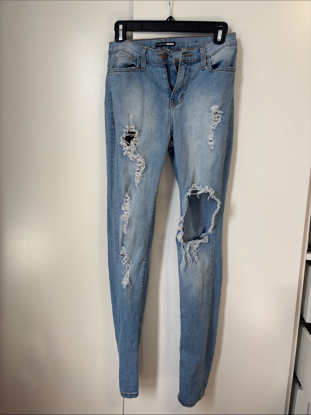 Fashion Nova ripped jeans (jeggings)